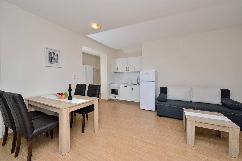 33 Apartment