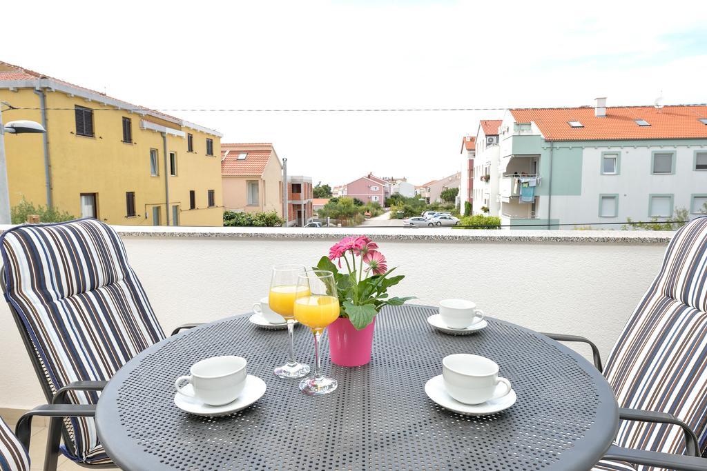 Apartament 33